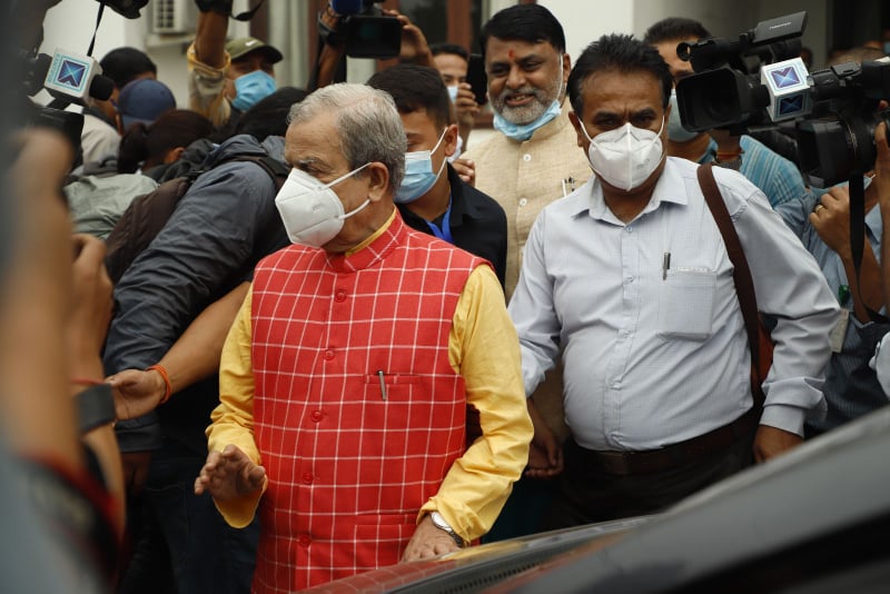 ठाकुर पक्षमा १४ सांसद, १७ केन्द्रीय कार्यकारिणी सदस्यको हस्ताक्षर प्रमाणीकरण